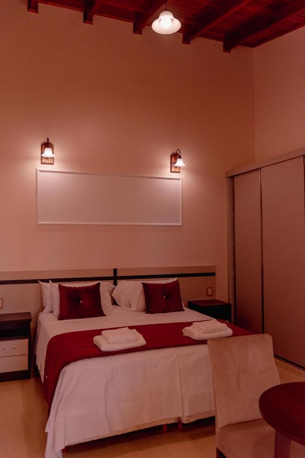 Hauer Hotel San Vicente  Exteriör bild